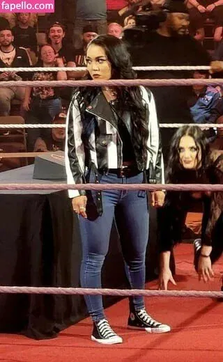 Roxanne Perez Onlyfans Photo Gallery 