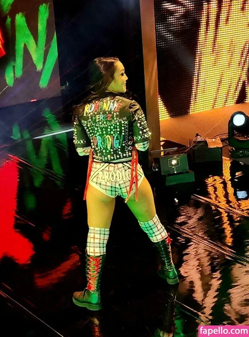 Roxanne Perez Onlyfans Photo Gallery 