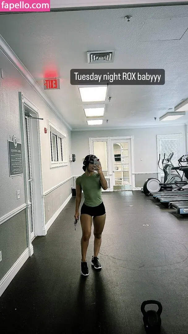 Roxanne Perez Onlyfans Photo Gallery 