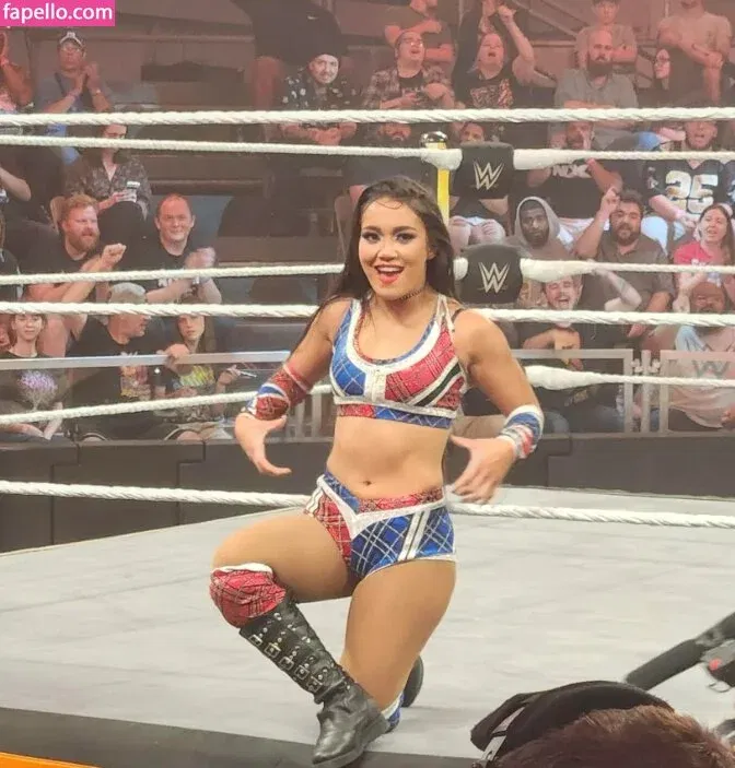 Roxanne Perez Onlyfans Photo Gallery 