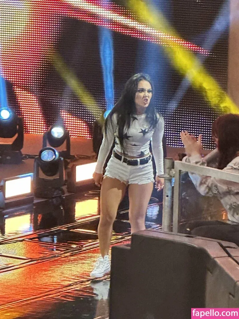 Roxanne Perez Onlyfans Photo Gallery 