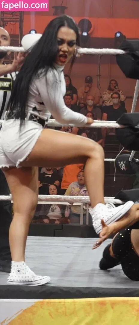 Roxanne Perez Onlyfans Photo Gallery 