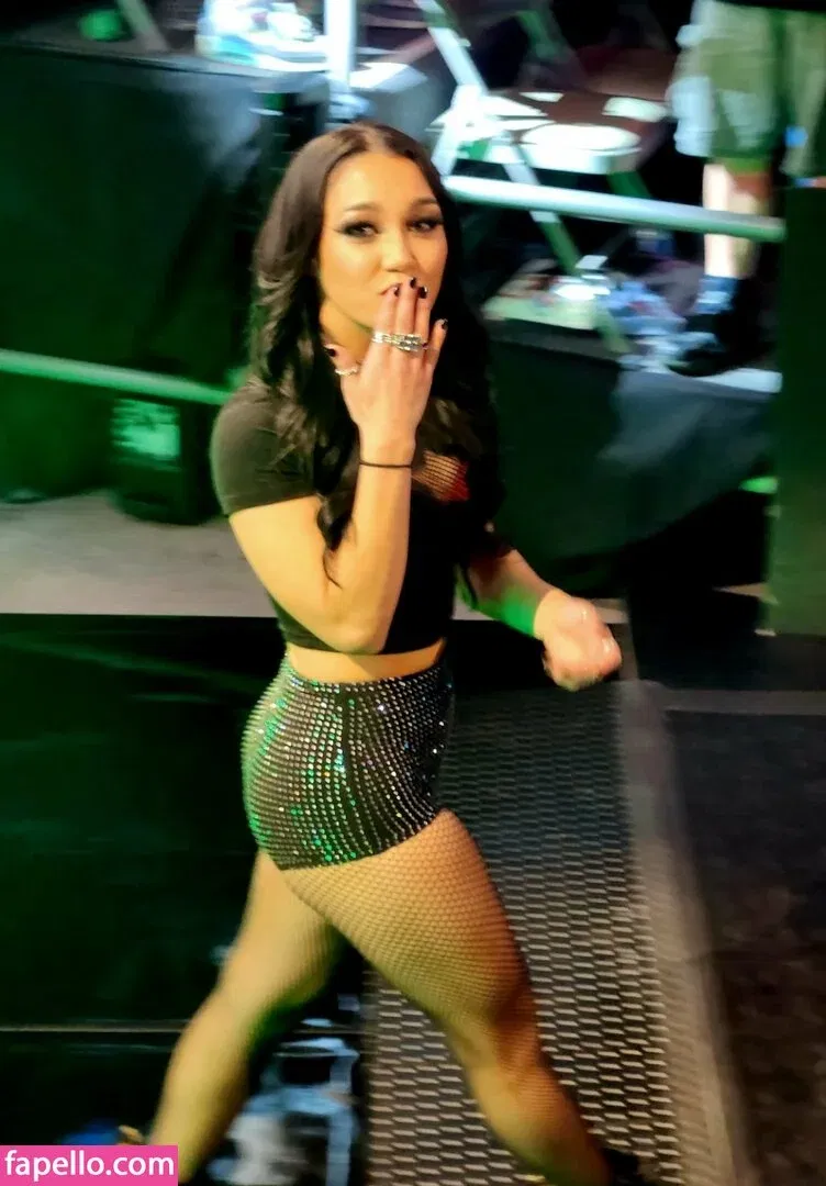 Roxanne Perez Onlyfans Photo Gallery 