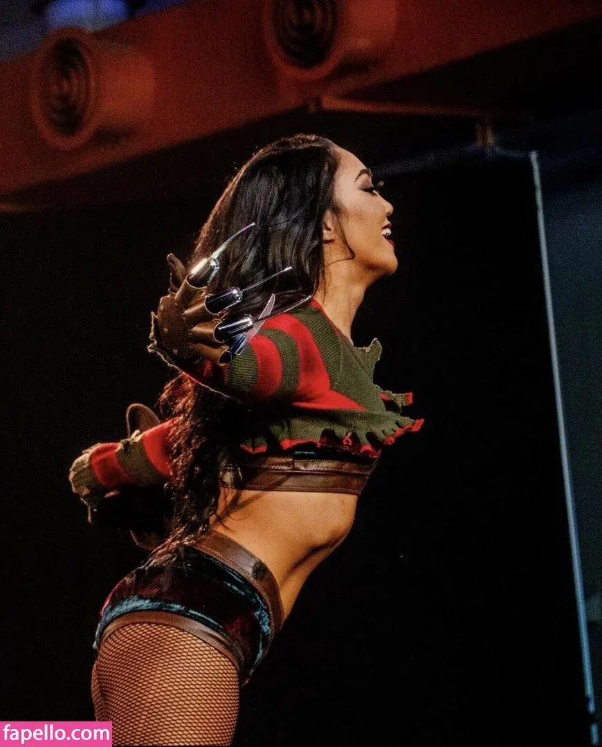 Roxanne Perez Onlyfans Photo Gallery 