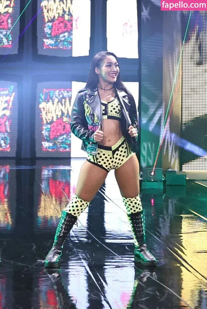 Roxanne Perez Onlyfans Photo Gallery 