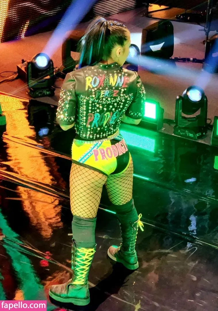 Roxanne Perez Onlyfans Photo Gallery 