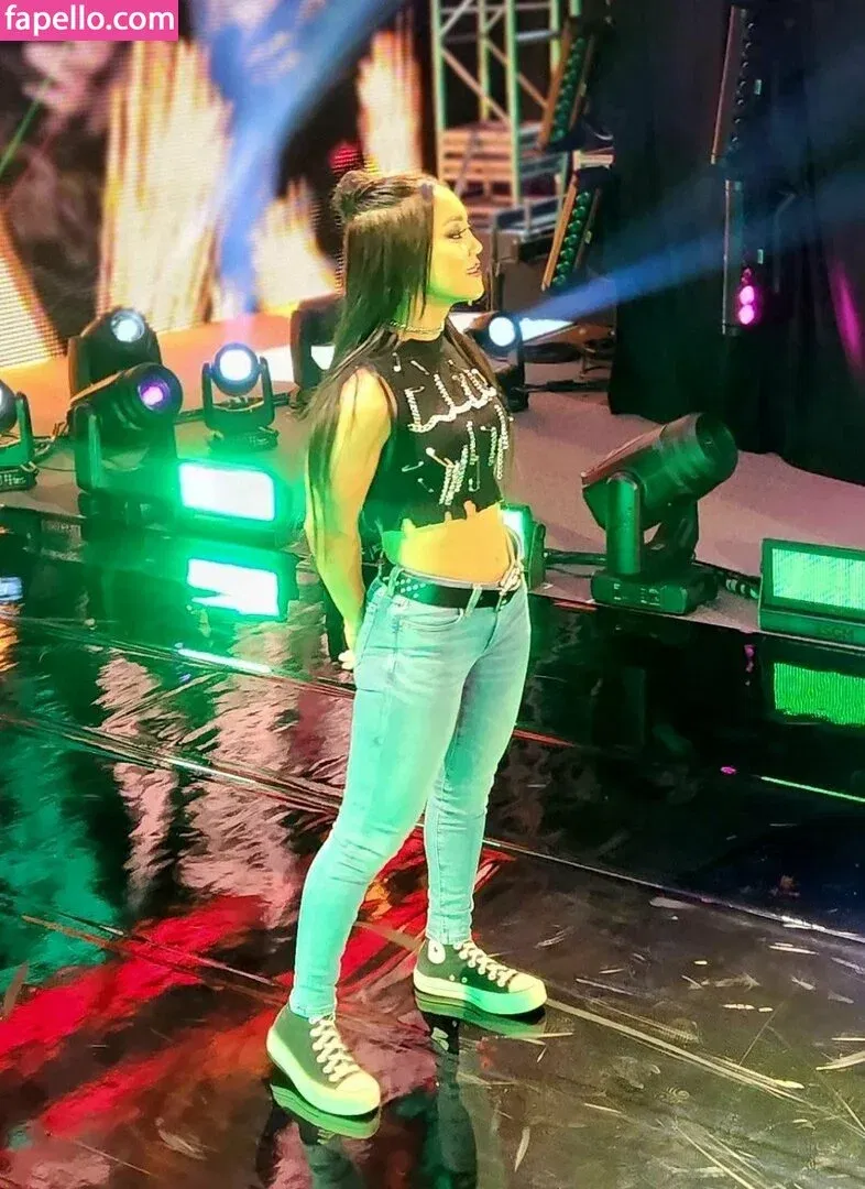 Roxanne Perez Onlyfans Photo Gallery 