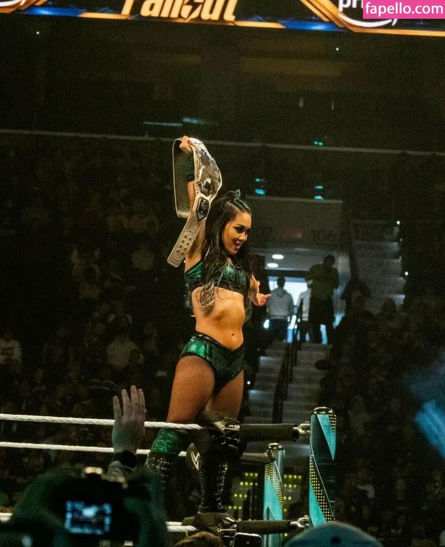 Roxanne Perez Onlyfans Photo Gallery 