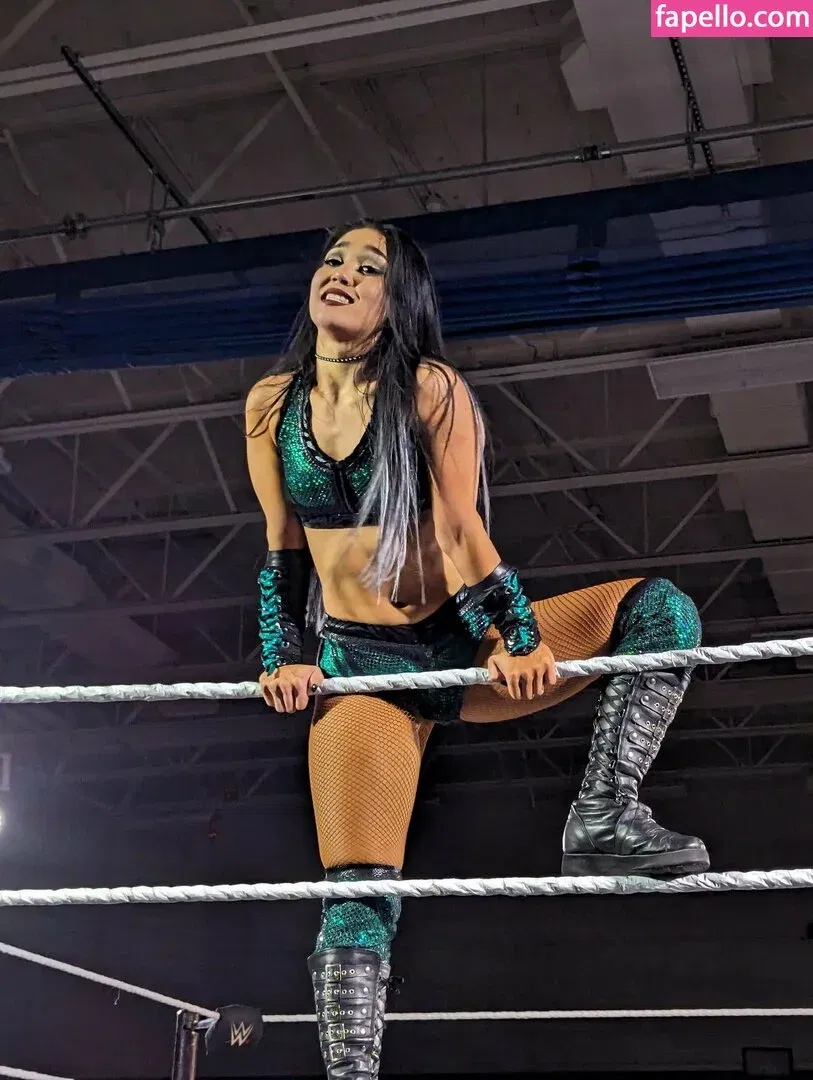 Roxanne Perez Onlyfans Photo Gallery 