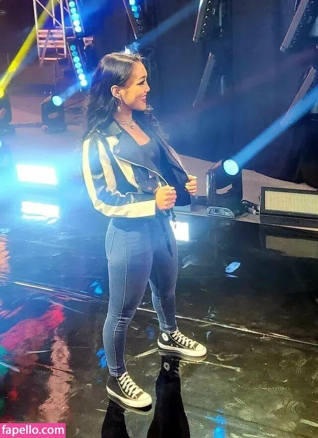 Roxanne Perez Onlyfans Photo Gallery 