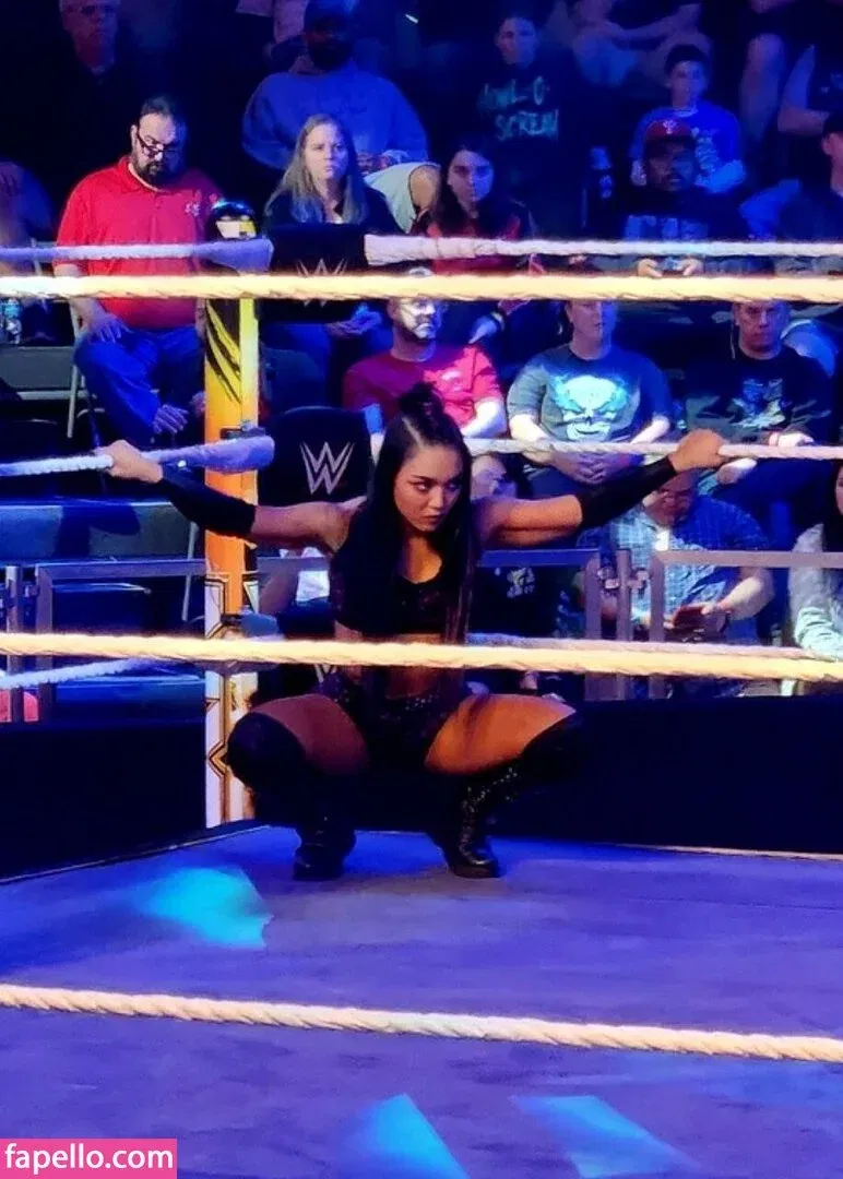 Roxanne Perez Onlyfans Photo Gallery 