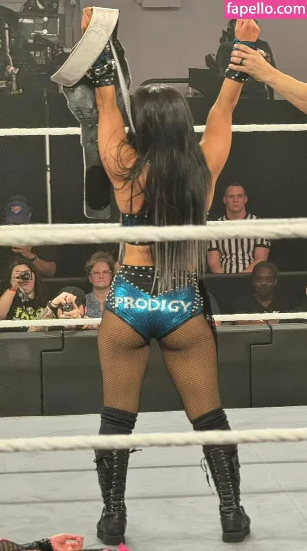 Roxanne Perez Onlyfans Photo Gallery 