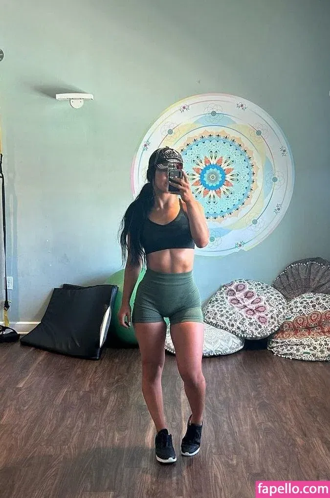 Roxanne Perez Onlyfans Photo Gallery 