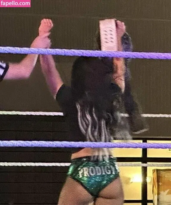 Roxanne Perez Onlyfans Photo Gallery 