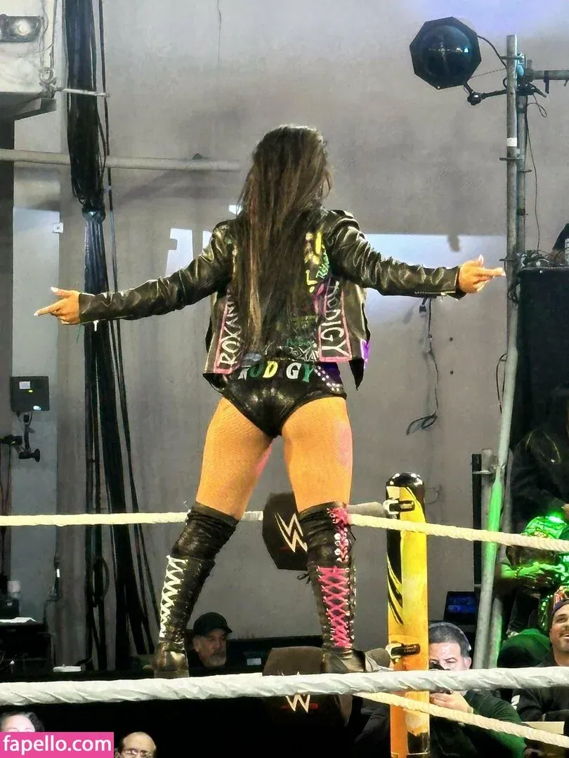 Roxanne Perez Onlyfans Photo Gallery 