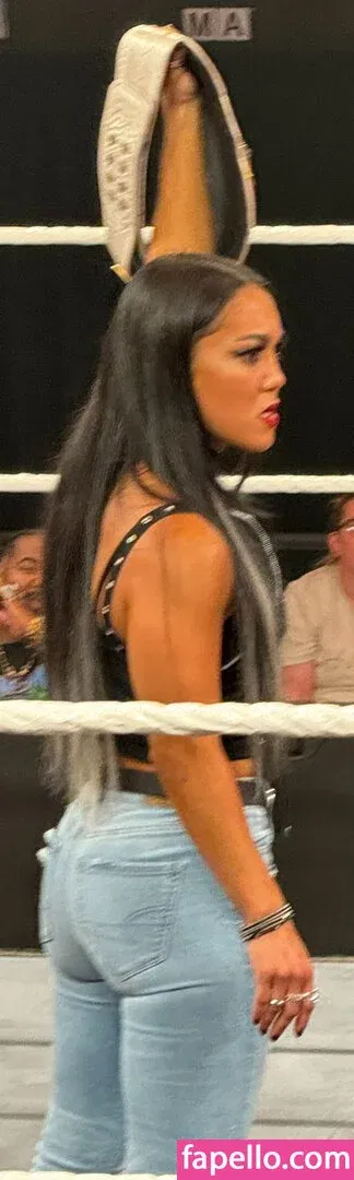 Roxanne Perez Onlyfans Photo Gallery 