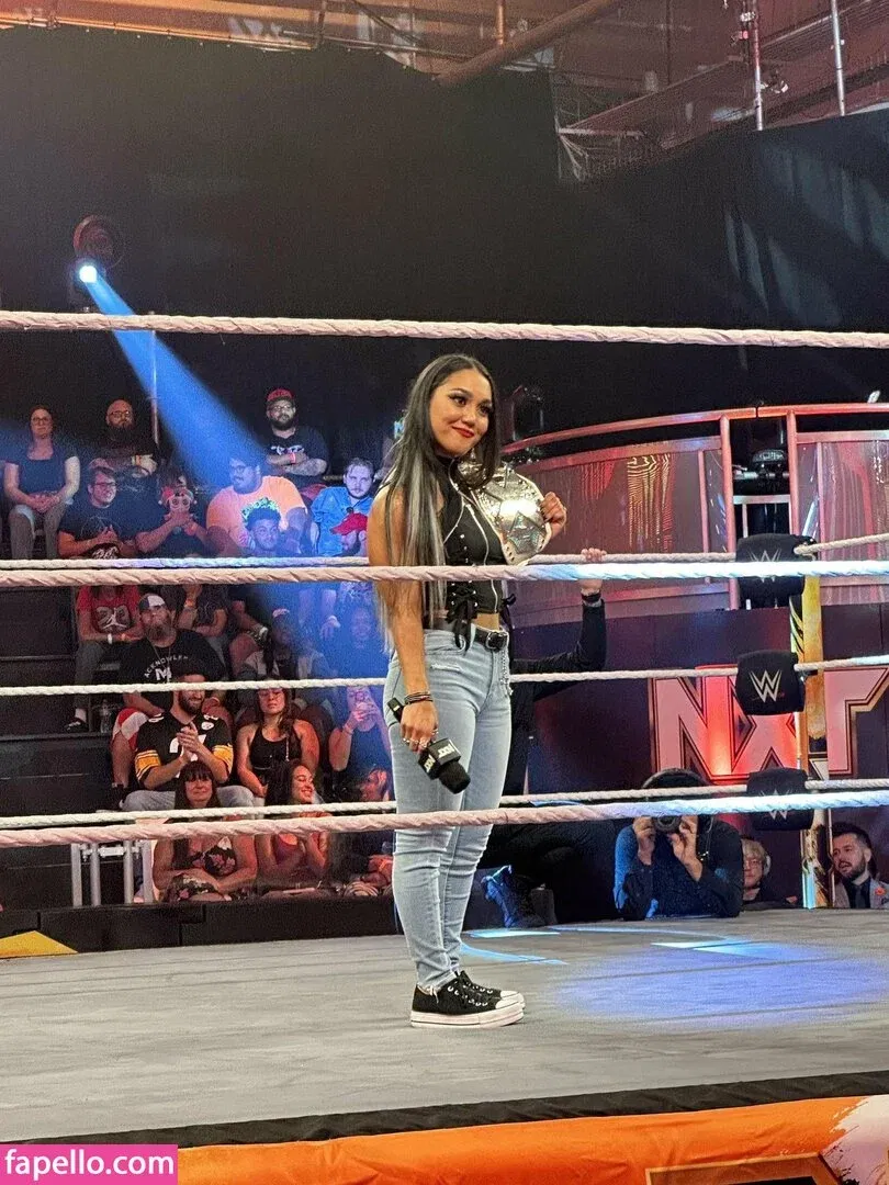 Roxanne Perez Onlyfans Photo Gallery 