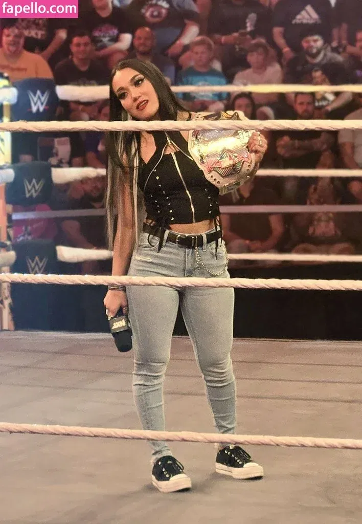 Roxanne Perez Onlyfans Photo Gallery 