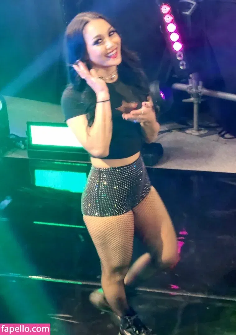 Roxanne Perez Onlyfans Photo Gallery 