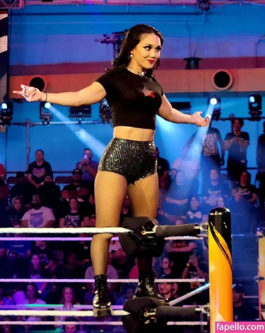 Roxanne Perez Onlyfans Photo Gallery 