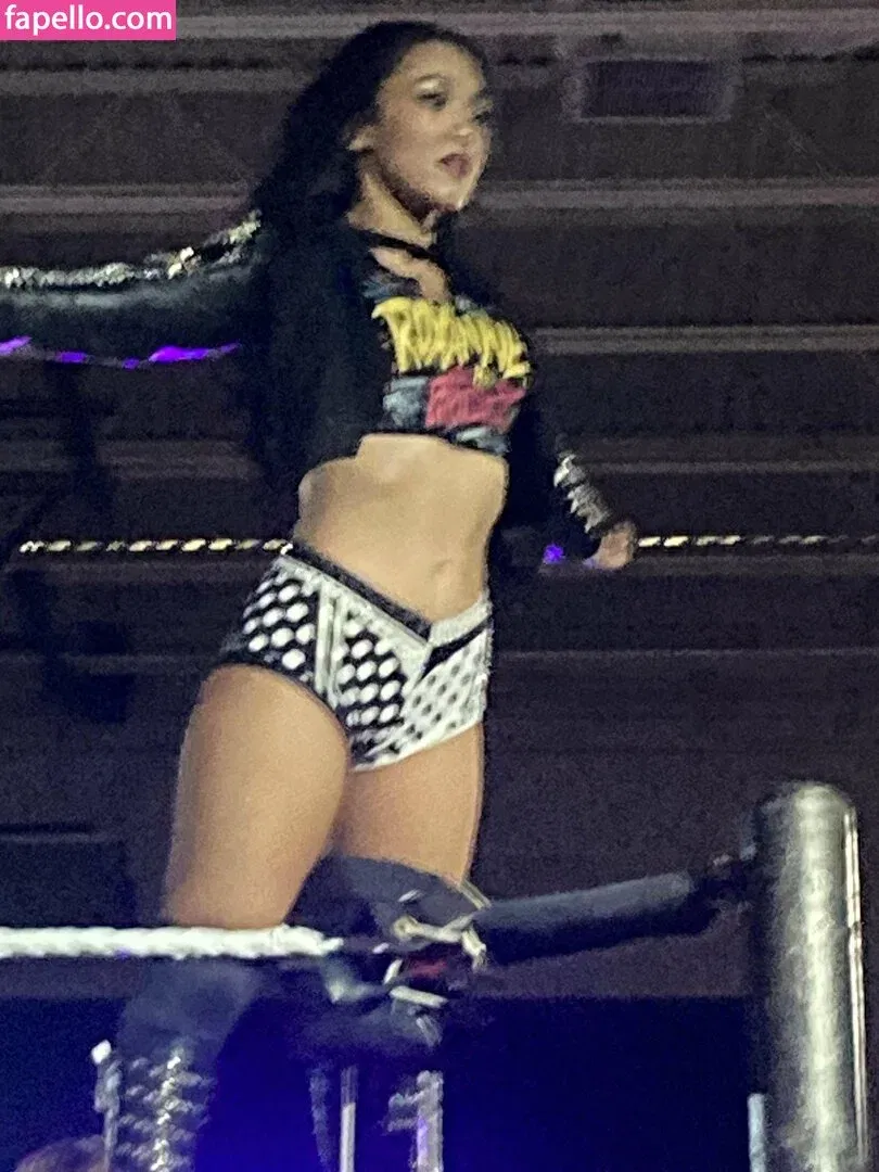 Roxanne Perez Onlyfans Photo Gallery 