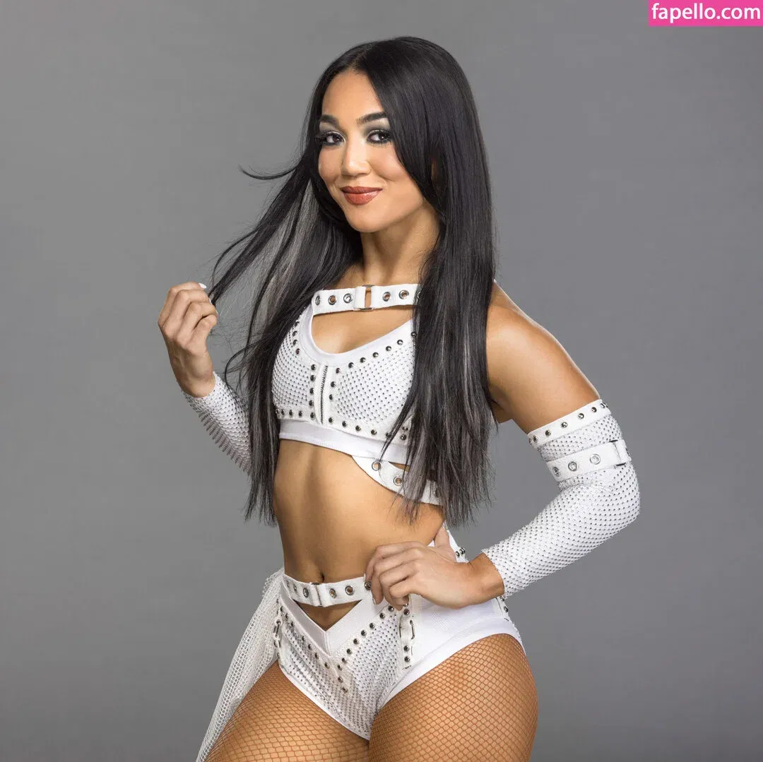 Roxanne Perez Onlyfans Photo Gallery 