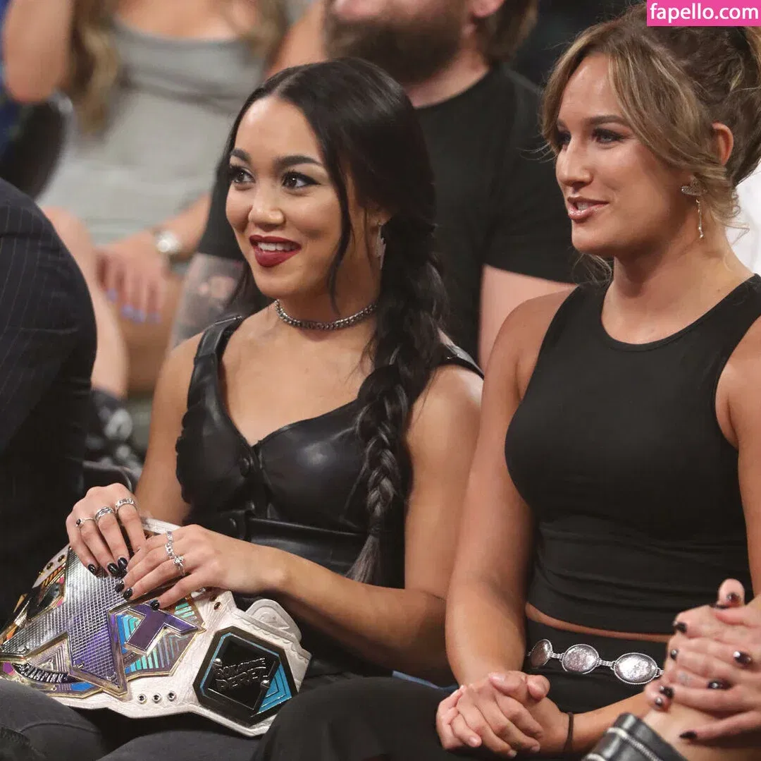 Roxanne Perez Onlyfans Photo Gallery 