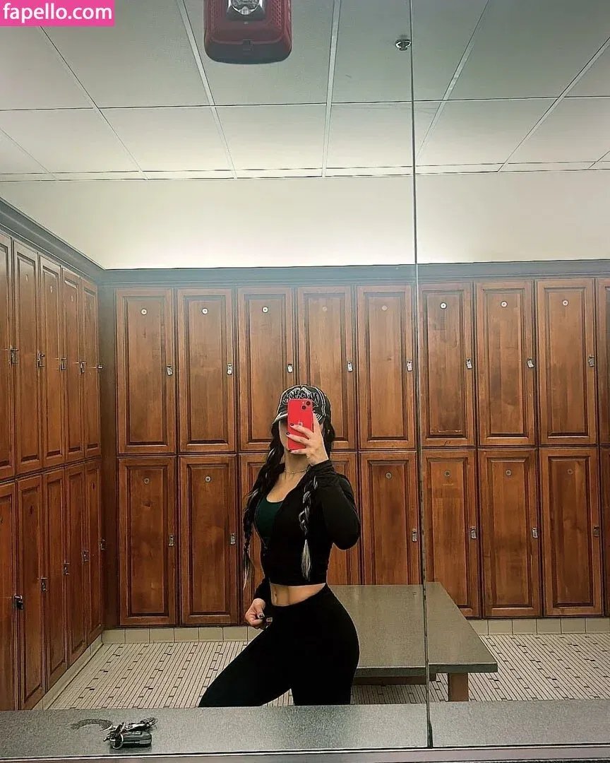 Roxanne Perez Onlyfans Photo Gallery 