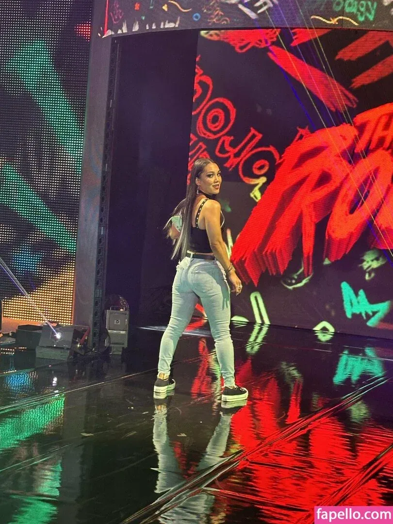 Roxanne Perez Onlyfans Photo Gallery 