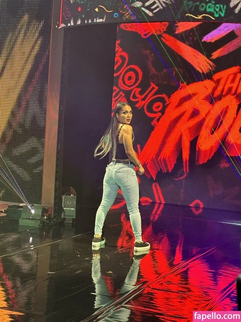 Roxanne Perez Onlyfans Photo Gallery 