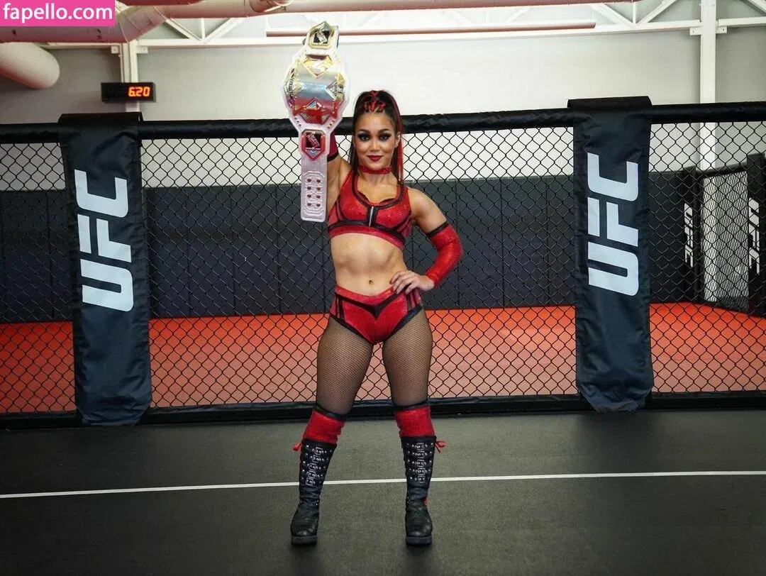 Roxanne Perez Onlyfans Photo Gallery 