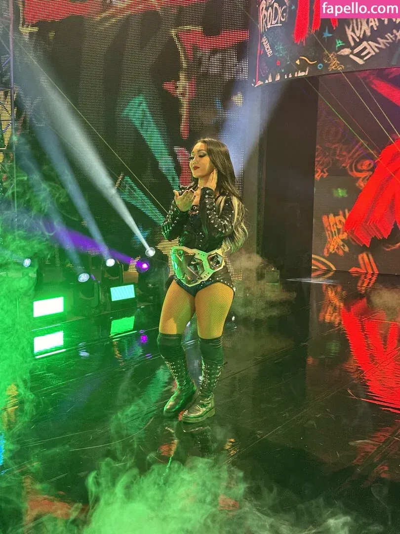 Roxanne Perez Onlyfans Photo Gallery 