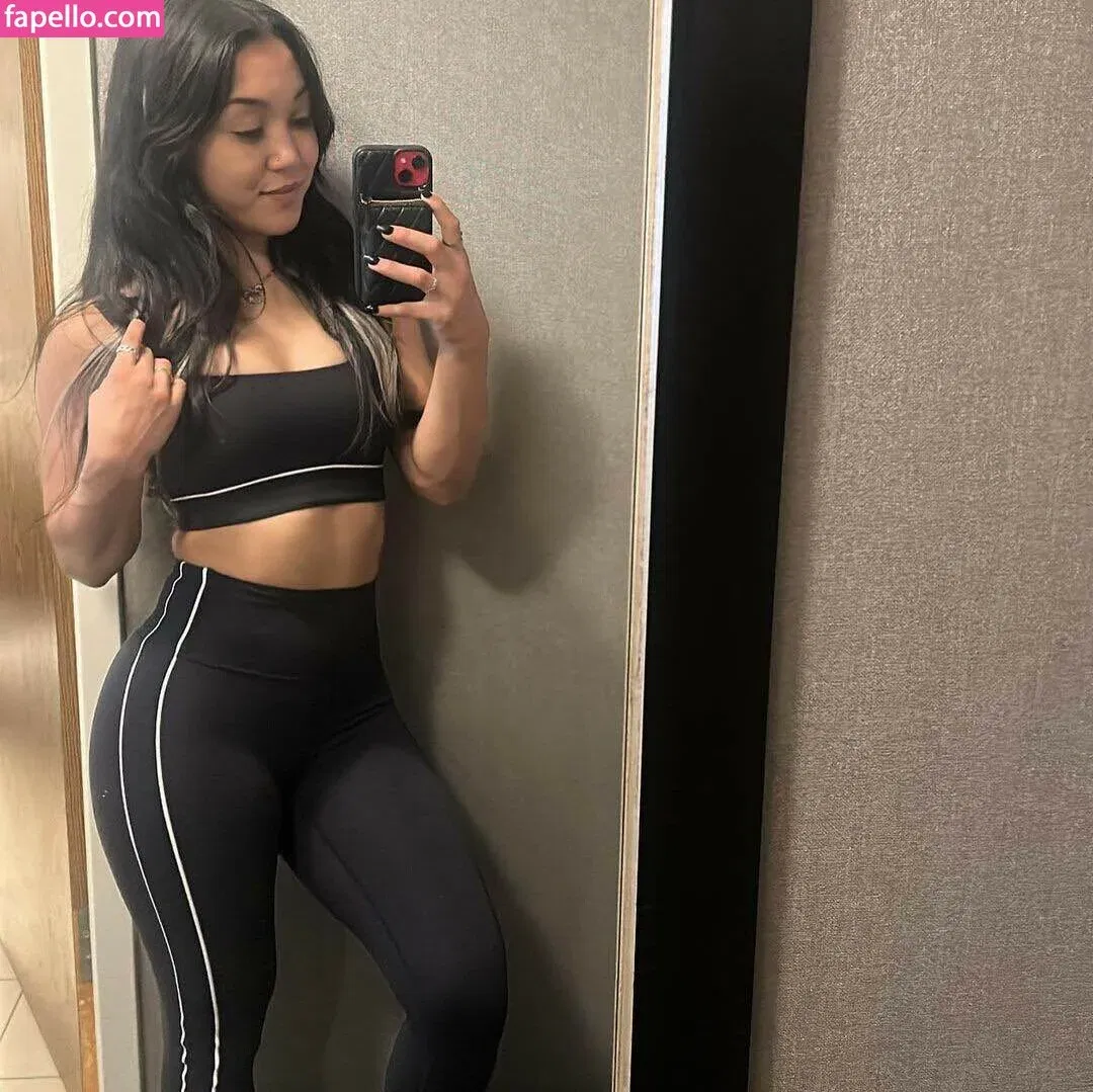 Roxanne Perez Onlyfans Photo Gallery 