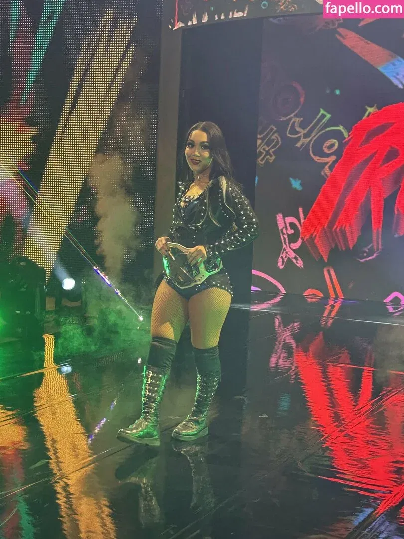 Roxanne Perez Onlyfans Photo Gallery 