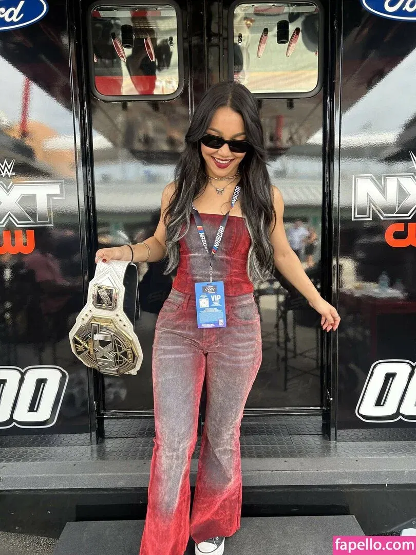 Roxanne Perez Onlyfans Photo Gallery 