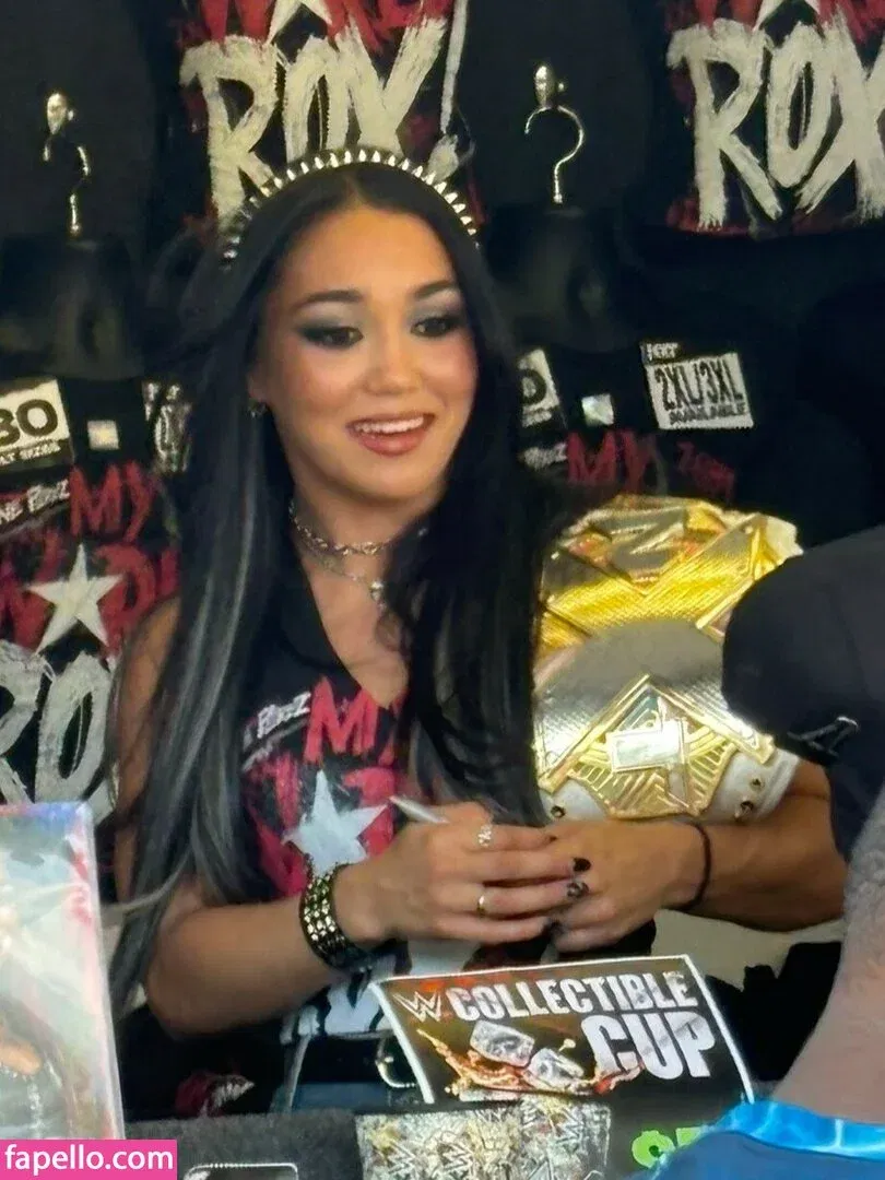 Roxanne Perez Onlyfans Photo Gallery 