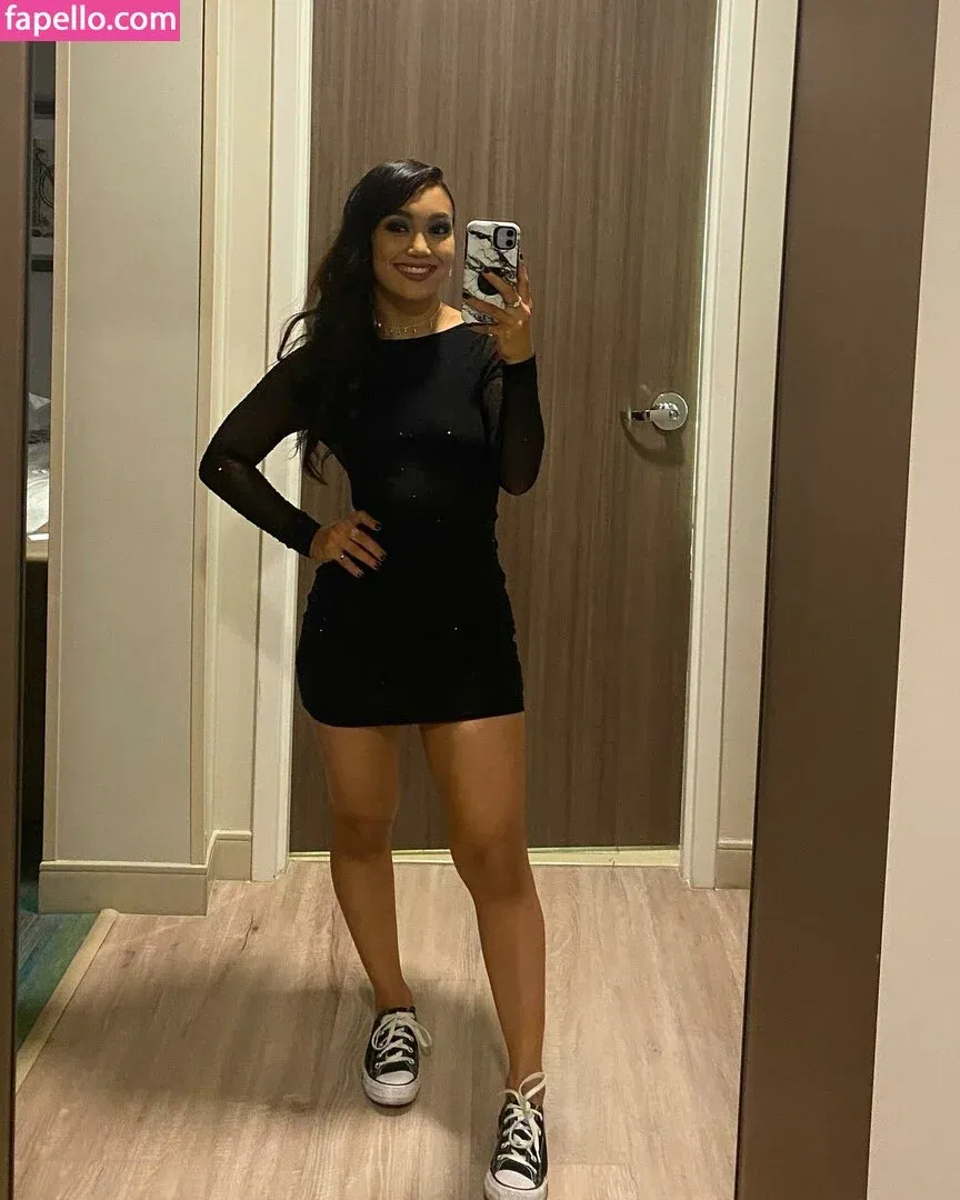 Roxanne Perez Onlyfans Photo Gallery 