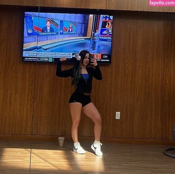 Roxanne Perez Onlyfans Photo Gallery 