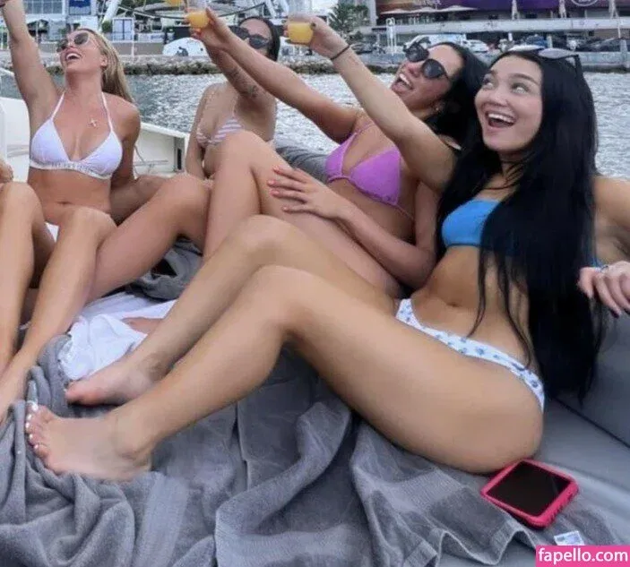 Roxanne Perez Onlyfans Photo Gallery 