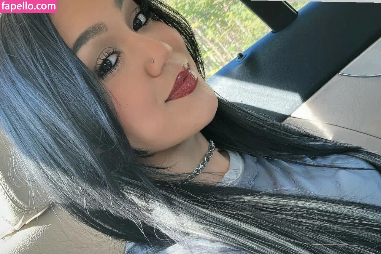 Roxanne Perez Onlyfans Photo Gallery 