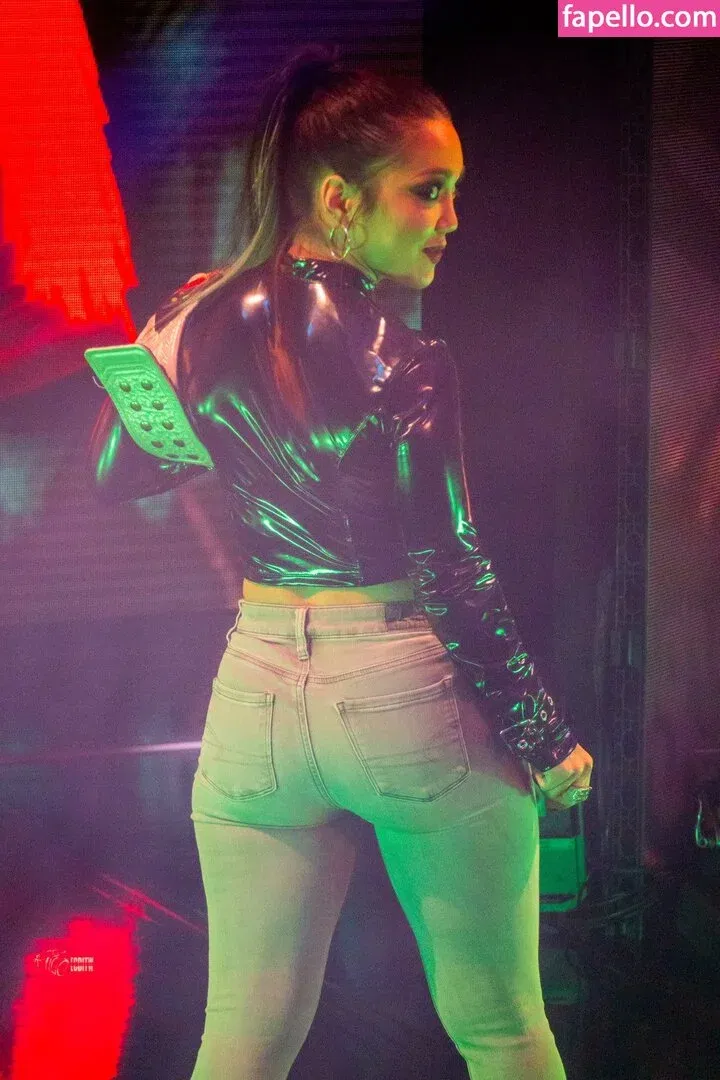 Roxanne Perez Onlyfans Photo Gallery 