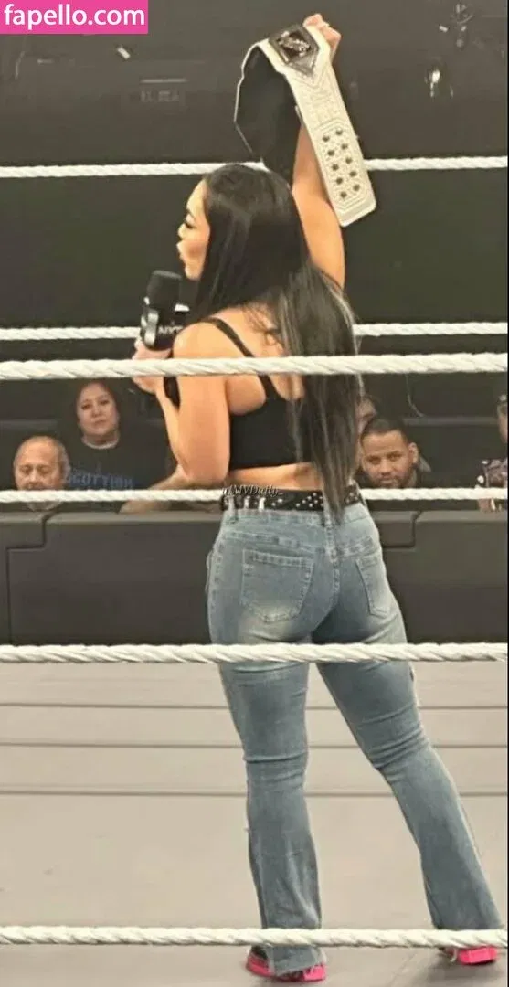 Roxanne Perez Onlyfans Photo Gallery 