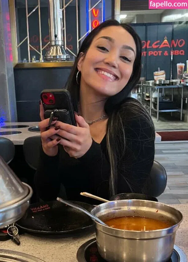 Roxanne Perez Onlyfans Photo Gallery 