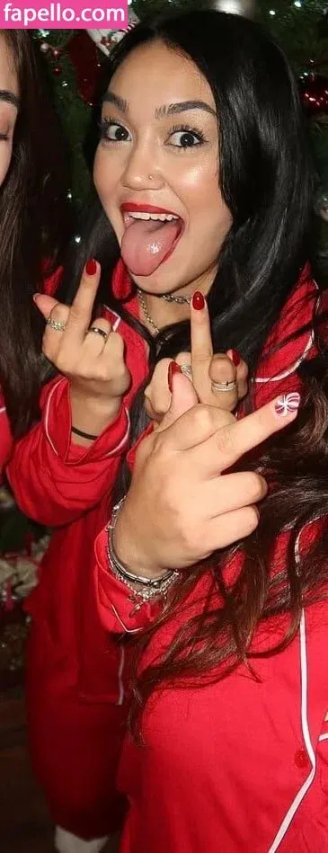 Roxanne Perez Onlyfans Photo Gallery 