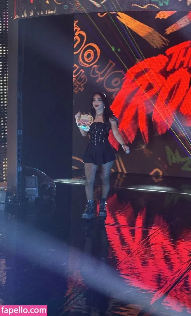 Roxanne Perez Onlyfans Photo Gallery 