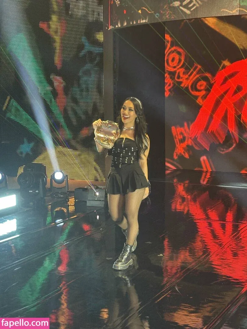 Roxanne Perez Onlyfans Photo Gallery 