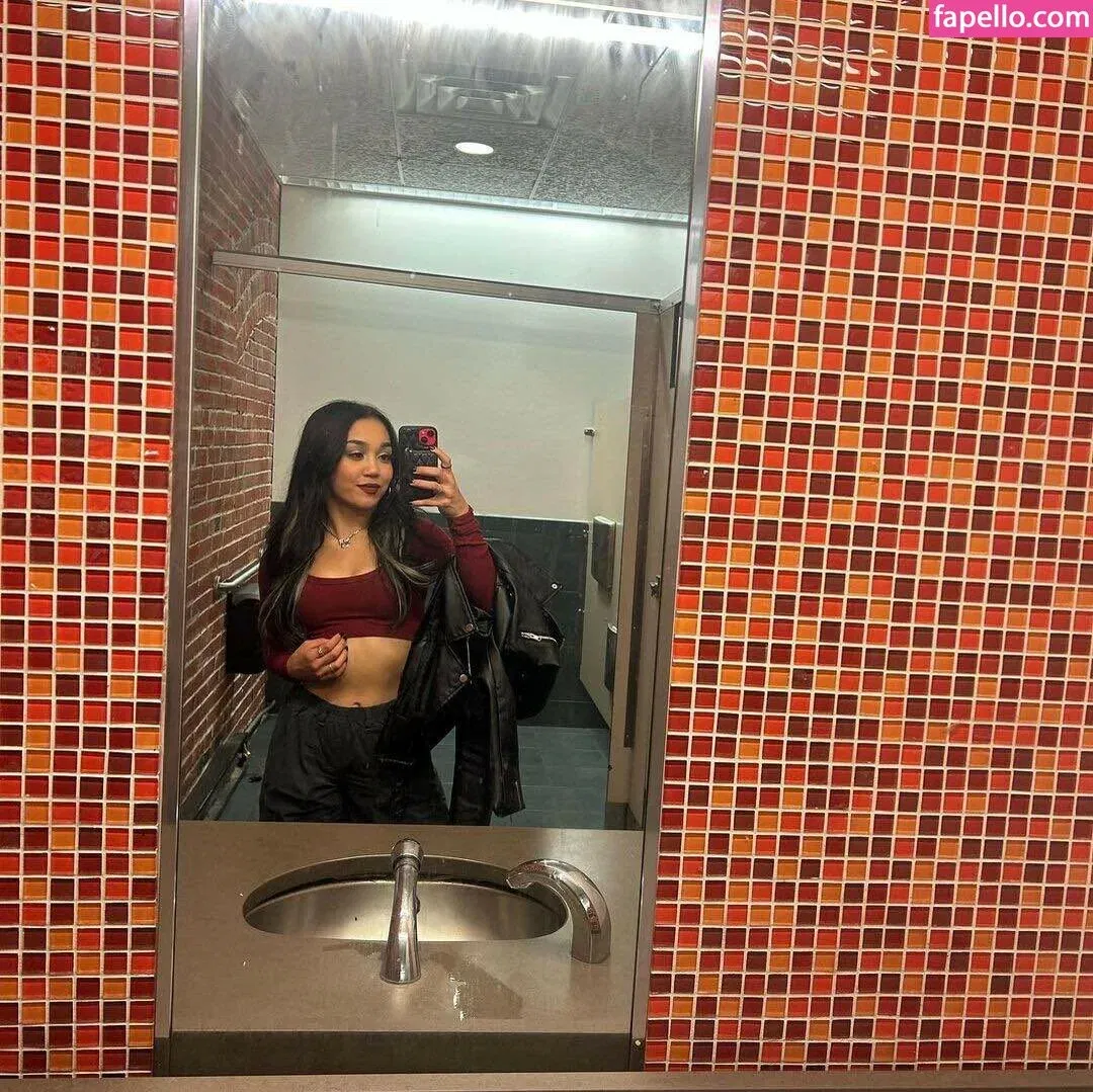 Roxanne Perez Onlyfans Photo Gallery 