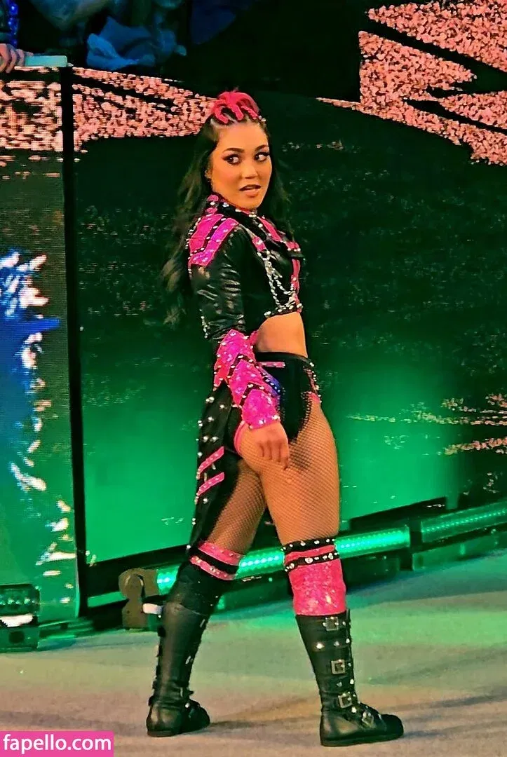 Roxanne Perez Onlyfans Photo Gallery 