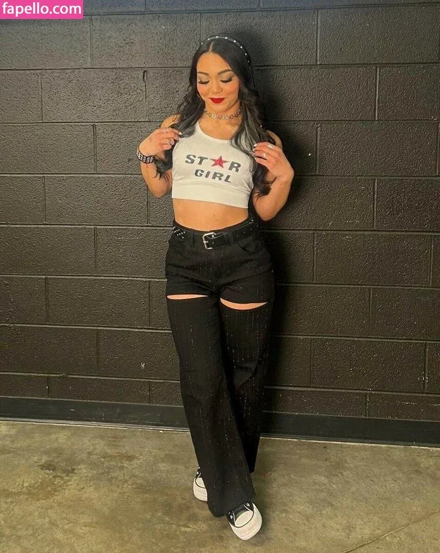 Roxanne Perez Onlyfans Photo Gallery 