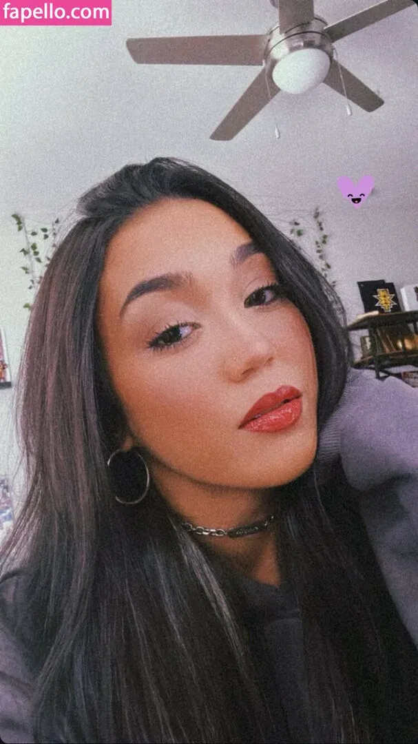 Roxanne Perez Onlyfans Photo Gallery 